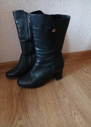 Сапожки осенние кожаные лаванда