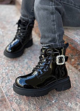 Лакированные демисезонные ботинки для девочки