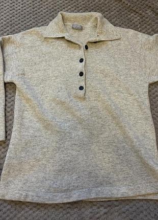 Жіночий светр