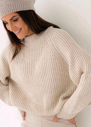Светр жіночий