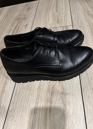 Туфлі жіночі