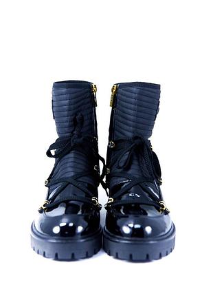 Ботинки черные лакированные с вставками из текстиля 5264