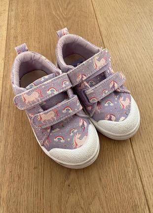 Кеди / капці для дівчинки 24 розмір