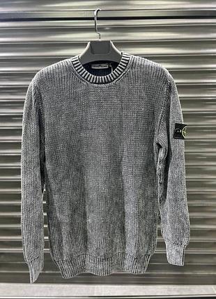 Вязаный свитер