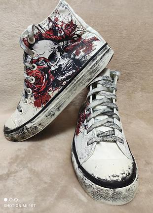 Кеды с черепом