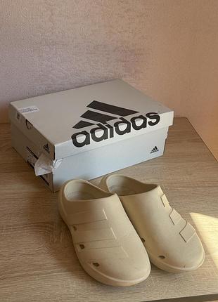 Сабо adidas adicane glogs унісекс бежеві тапочки унисекс