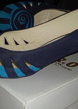 Туфлі жіночі розмір 42(27 см довжина устілки)елегантні,натуральна замша