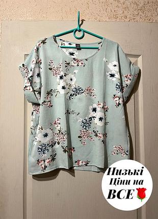 Блузка в цветы 50-52
