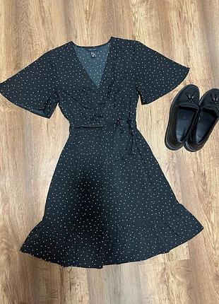 Жіноча чорна сукня в горошок 🖤