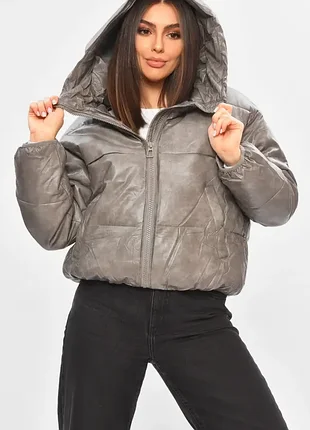 Демисезонная куртка из эко кожи