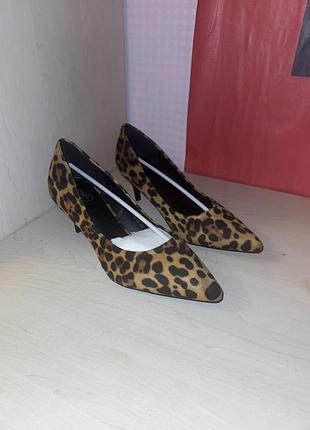 Леопардові трендові підбори. нові, розмір 40