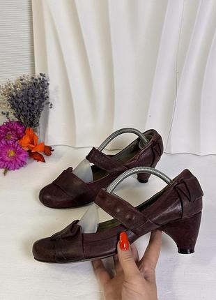 Дуже оригінальні дизайнерські туфлі мері джейн натуральна шкіра колір марсала ixos