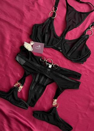 Эротический комплект нижнего белья