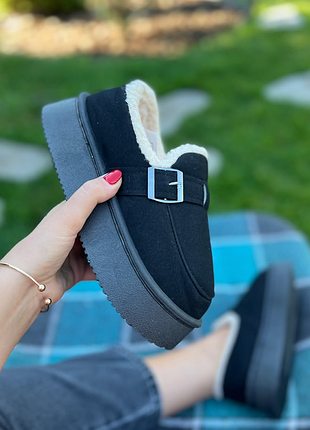 Трендовые массивные угги на утолщенной подошве