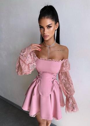 Сукня з корсетом декорована мереживом