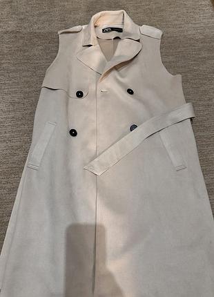 Тренч без рукавов zara