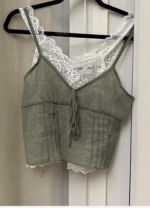 Топ з мереживом