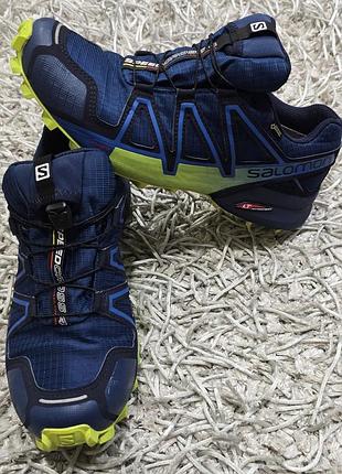 Шикарниє чоловічі кросівки salomon gore-tex.