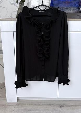 Блуза жіноча з воланами