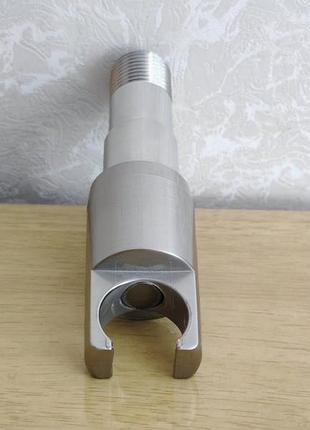 Угловой кран с держателем гигиенического душа