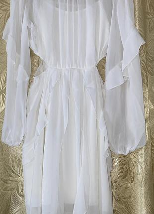 Повітряна сукня для особливих моментів