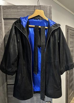 Шкіряний плащ