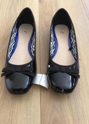 Балетки лаковые