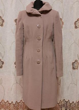 Приталенное пальто