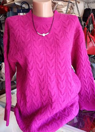 Светр жіночий