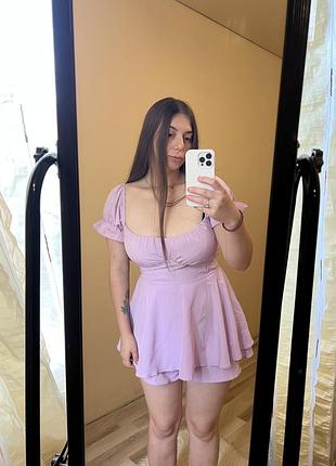 Чудовий ніжний комбінезон з шортами