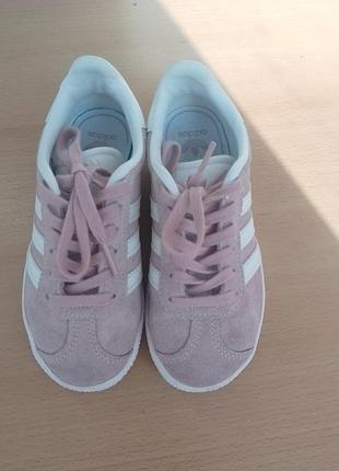 Кроссовки adidas