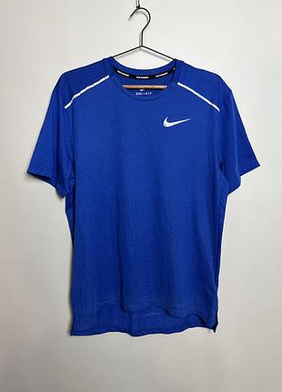 Бігова спортивна футболка nike running