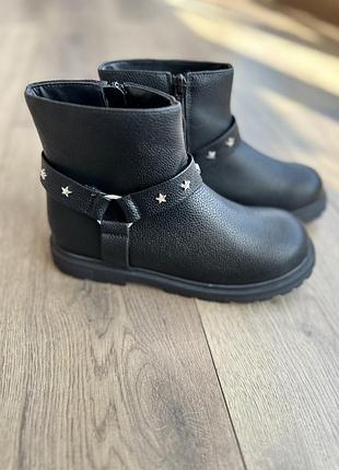 Черевики на дівчинку