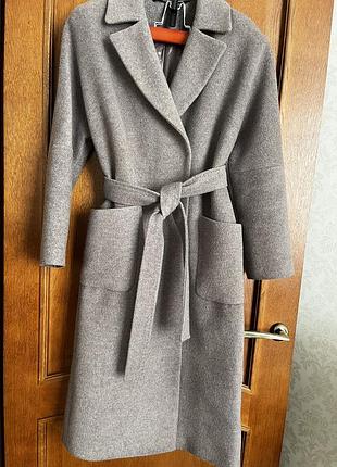 Пальто жіноче