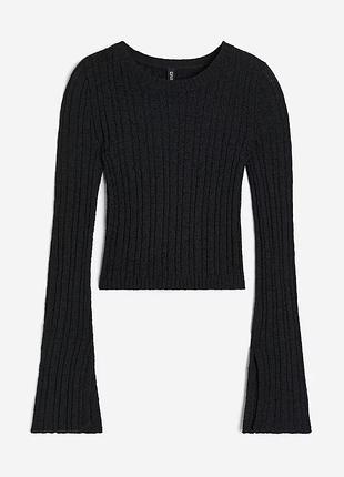 Короткий женский черный джемпер h&m из мягкой эластичной пряжи,размер xs