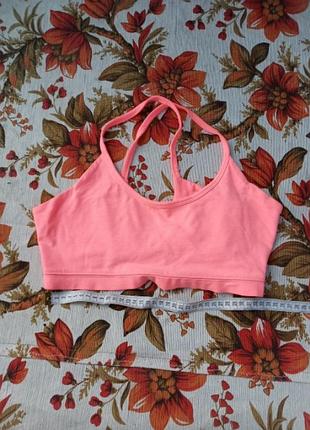Розовый топ