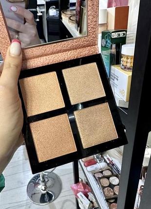 Палетка хайлайтеров essence