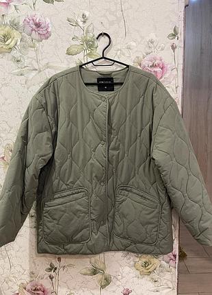 Куртка розмір 42