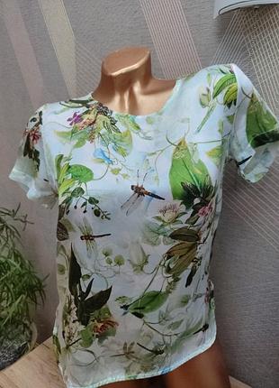 Красивая шёлковая блузка футболка с флористичным принтом