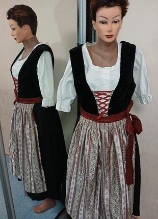 Сукня баварська вінтажна, з блузкою  і фартухом.