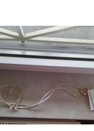 Шнурок на шею, на телефон, ключи и т д. аксессуар. h&amp;m..привозено из австрии