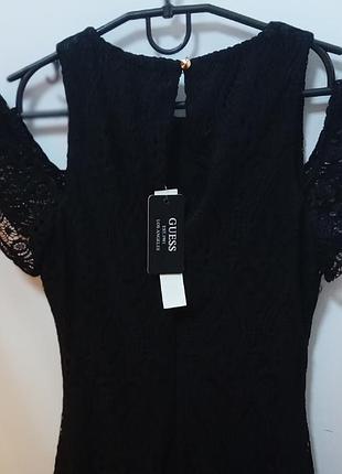Кружевное платье женское guess черного цвета.