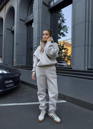 Теплый спортивный костюм