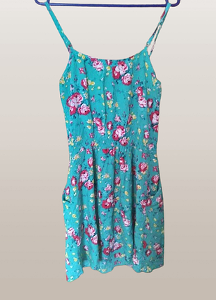 Легкий летний сарафан с цветочным принтом