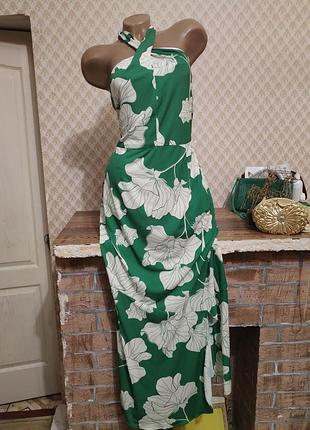 Платье нарядное