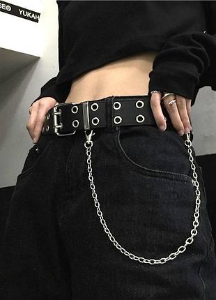 Трендовий ремінець з ланцюжком