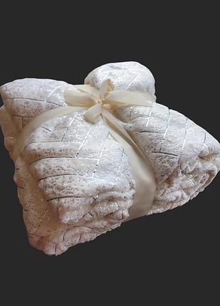 Плед покрывало la nuit махровый мягкий пушистый плюшевый плюш большой на кровать диван бежевый с серебристым узором принтом