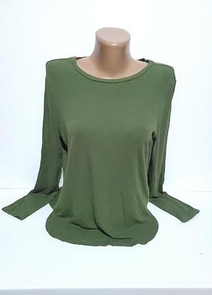 Лонгслив базовый в рубчик.