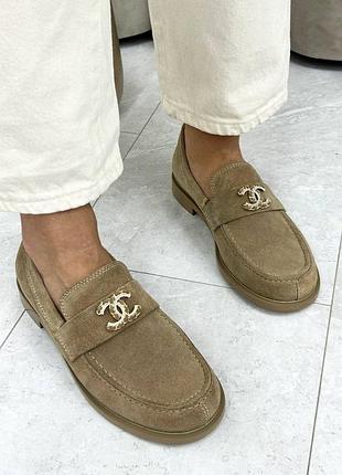 Замшевые лоферы осенние бежевые брендовые шанель люкс