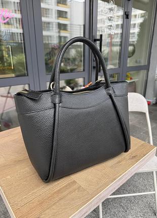 Шкіряна сумка-тоут середнього розміру, чорна